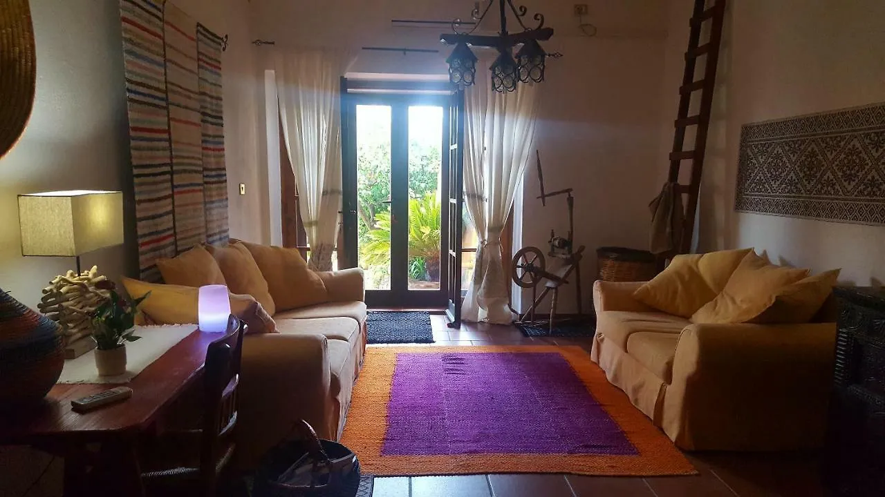 Bed & Breakfast Bed and Breakfast Su Carreri Armungia